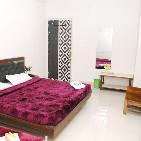 Hotel Harish Palace Agra  Dış mekan fotoğraf