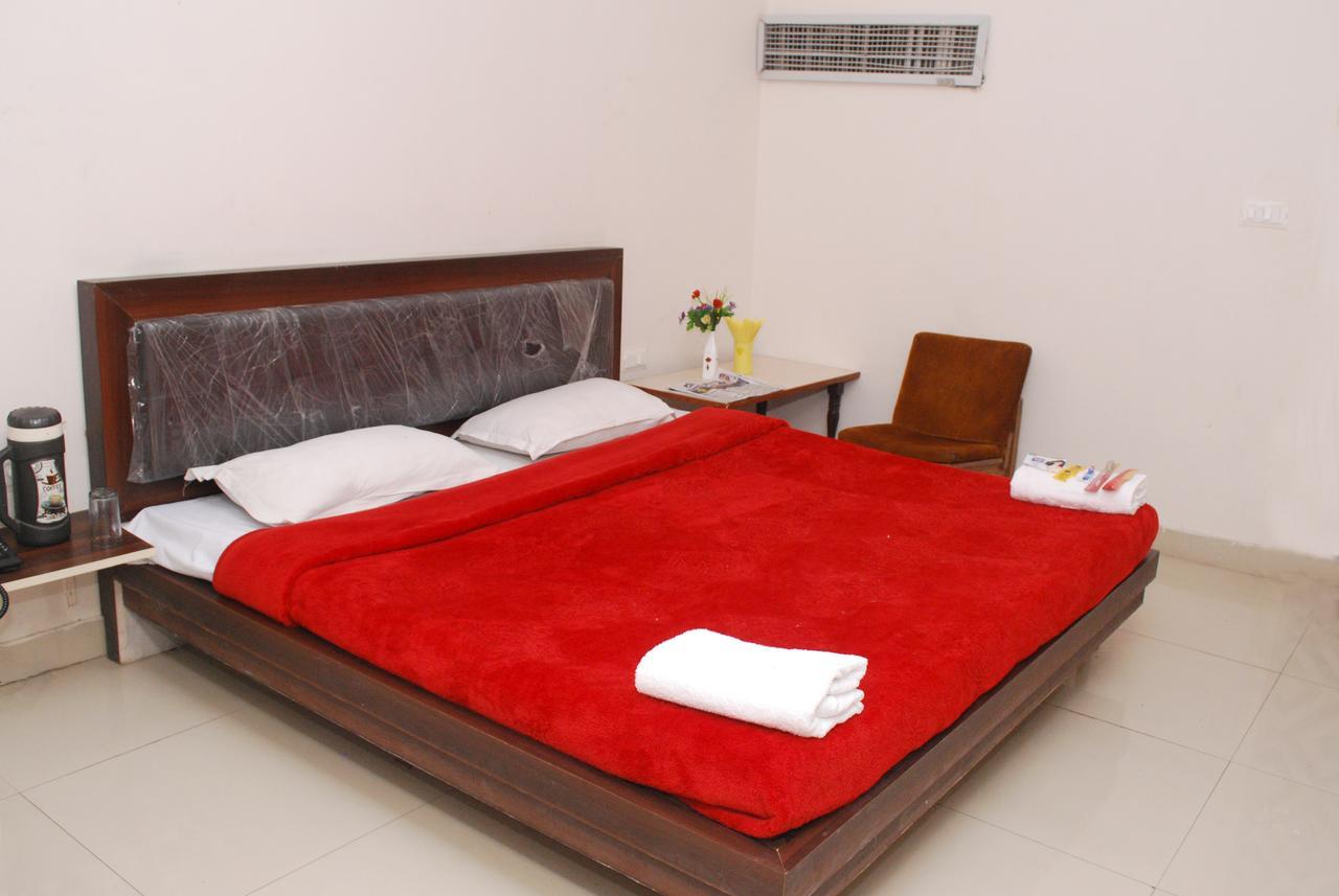 Hotel Harish Palace Agra  Dış mekan fotoğraf